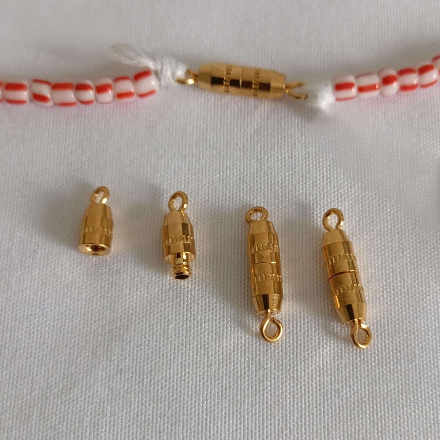 Fermoirs magnétiques dorés pour perles africaines 19, accessoires pratiques pour bijoux faits main et ajustables.